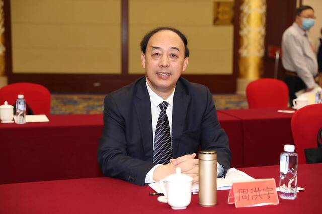 全国人大代表、湖北省人大常委会副主任周洪宇。受访者供图