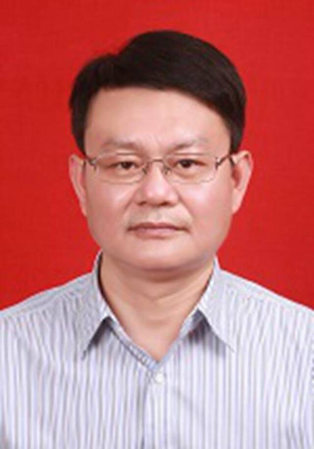 万广明当选南昌市人民政府市长