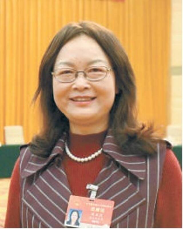 郑亚莉代表