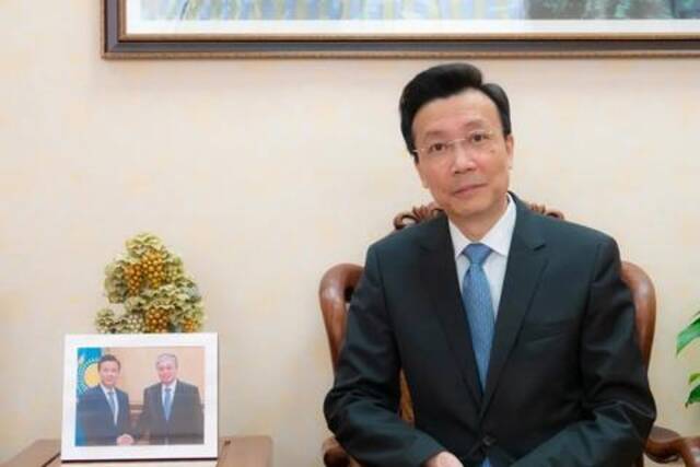 中国为什么能够摆脱贫困？我驻哈萨克斯坦大使在哈媒谈3点原因