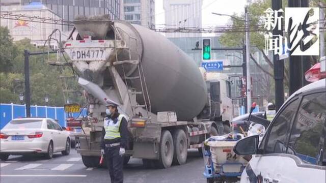 又是“橄榄车”！上海祖孙俩上学路上惨遭碾压……