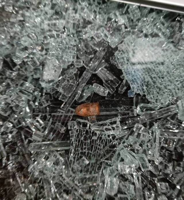 桃园市平镇区一家养生馆被砸。图自台媒