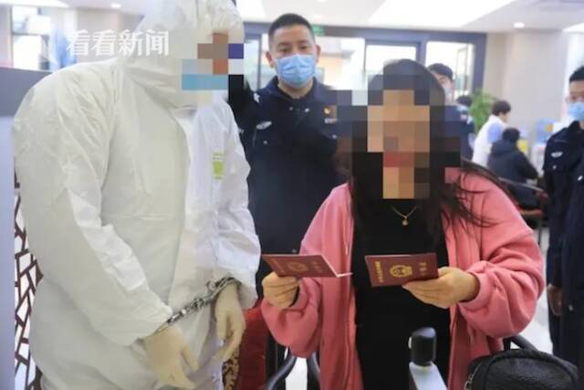 在押嫌犯获准与怀孕女友领证结婚：一定好好改造(图)