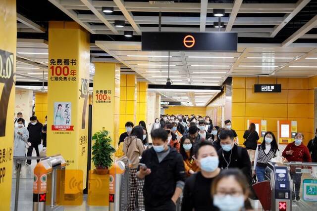 1016.97万！广州地铁今年客流首破千万，全国第二