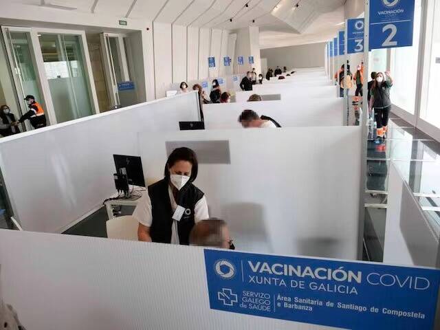 西班牙多个大区暂停阿斯利康新冠疫苗的接种