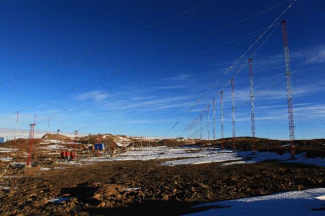 北极上空发现“太空台风”，南极部署的这部中国雷达立功