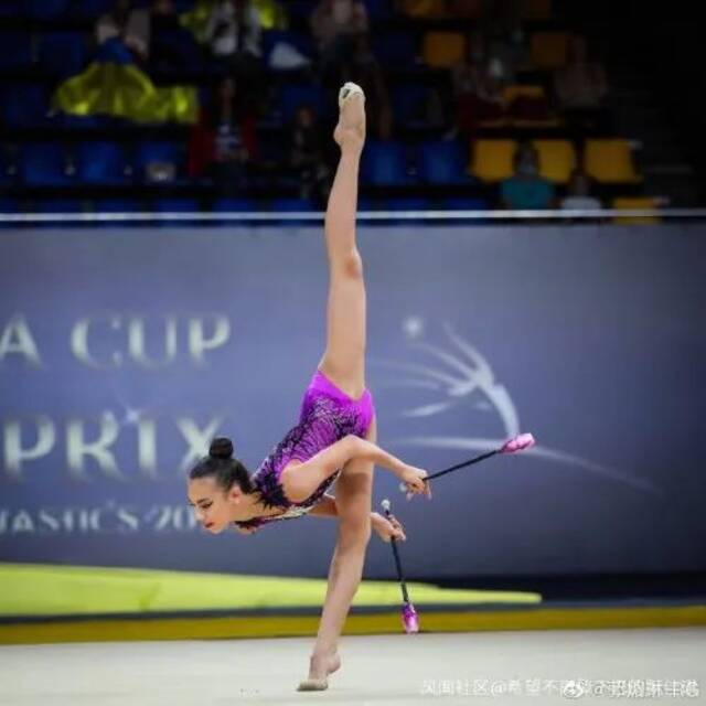 混血艺术体操少女，入籍中国