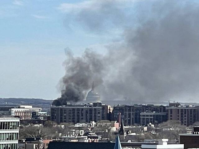 美国国会大厦附近发生火灾