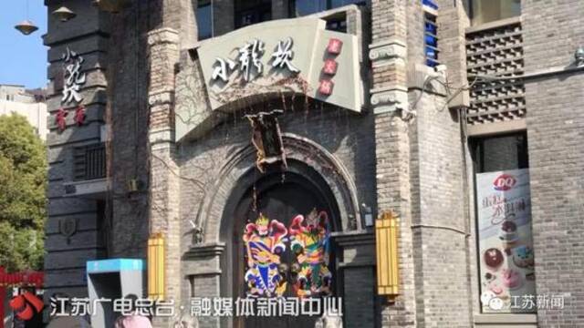 用发芽土豆、拿扫帚捣制冰机…知名火锅店紧急致歉！上海也有多家门店