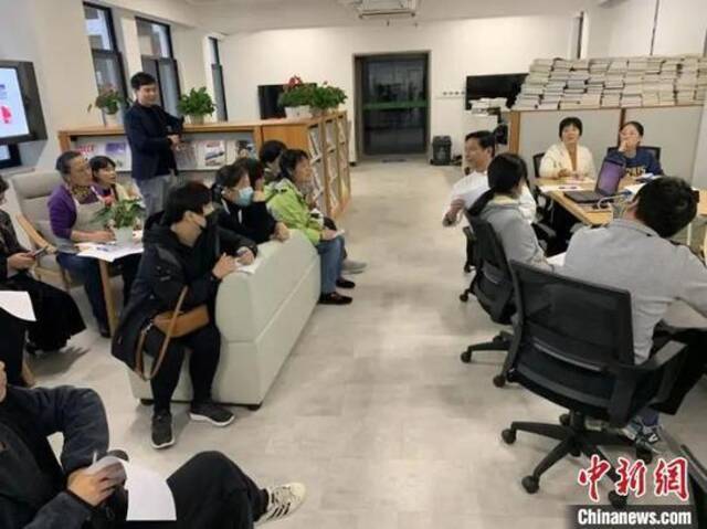 上海首个家政本科开班，将授法学学位！网友替法学“抱不平”