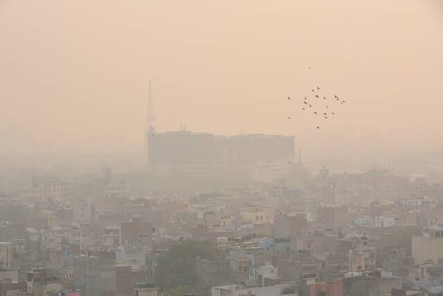 印度多地空气污染持续，新德里出现“朦胧”图源：视觉中国