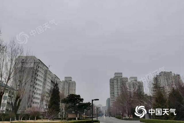 △今晨，北京天空云量较多。