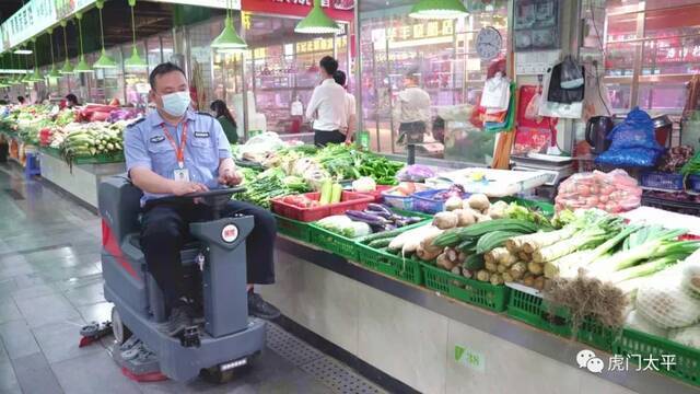 买菜坐电梯！东莞这个市场太会体谅咱小市民了！