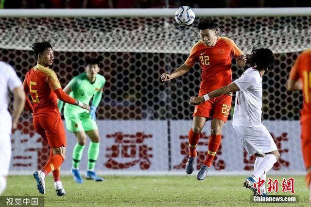 北京时间2019年10月15日晚的世预赛40强赛中，国足客场0：0憾平菲律宾，与对手的8连胜纪录遭到终结。图片来源：视觉中国