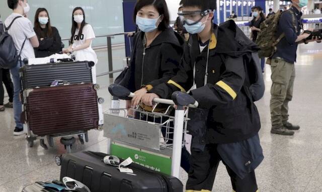 20日起赴香港获豁免检疫人士须在机场等候检测结果