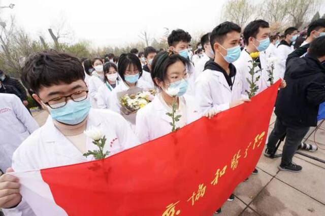 致敬遗体捐献者，北京市红十字会举办生命追思会