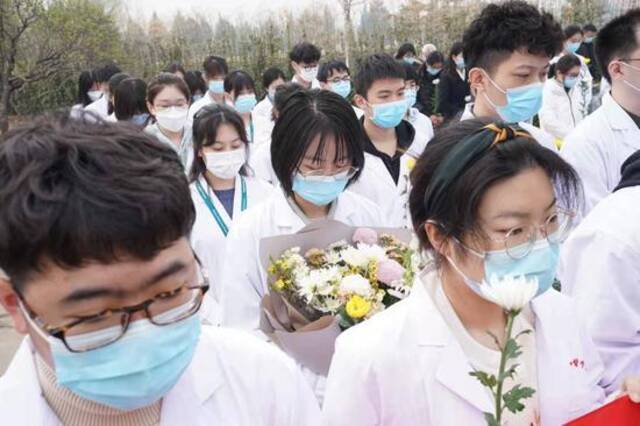 致敬遗体捐献者，北京市红十字会举办生命追思会