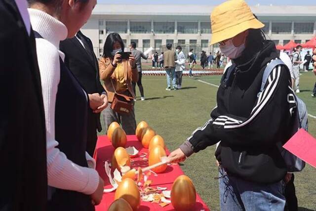 多图预警！直击武科大春季双选会现场