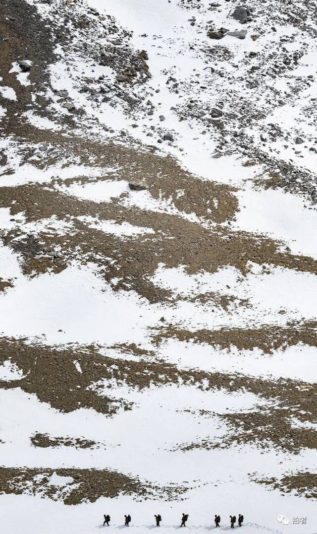 藏东第一哨的雪域巡逻：背着35斤行囊，4天翻过5座雪山