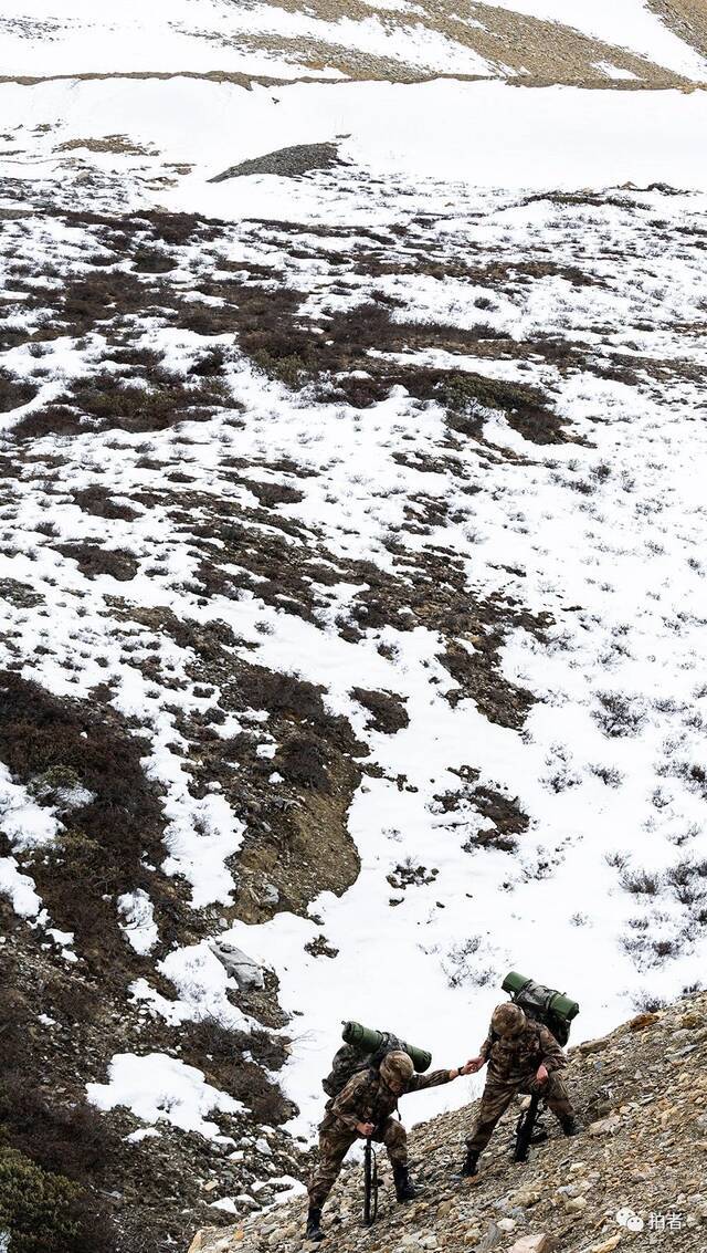 藏东第一哨的雪域巡逻：背着35斤行囊，4天翻过5座雪山