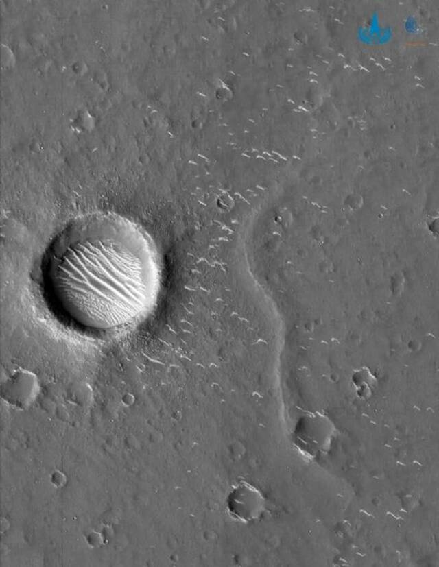 ▲天问一号探测器获取的火星影像