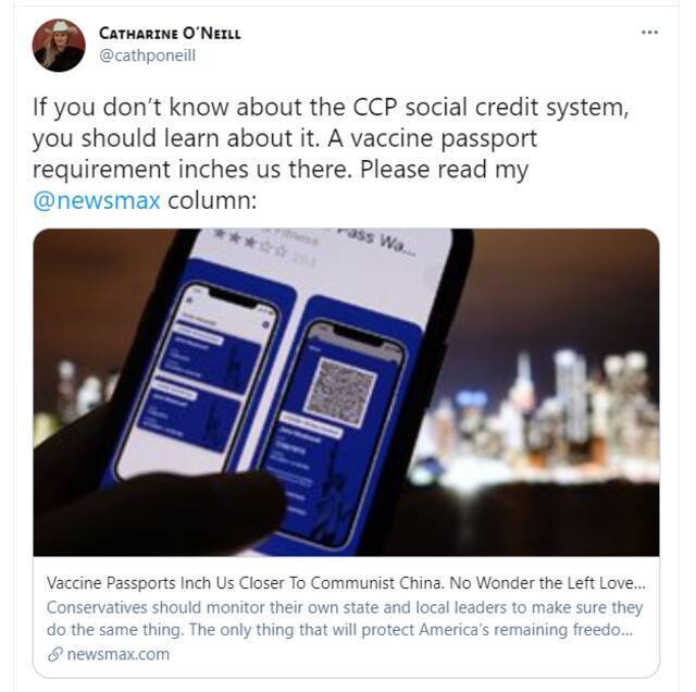 图为共和党保守派的支持者在社交网络上宣扬反对“疫苗接种护照”的言论，称这是共产主义国家才会干的事情，是在侵犯自由和隐私