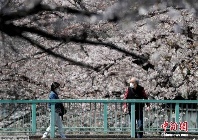 东京日增确诊连续3天超500例 决定实施“蔓延防止”措施