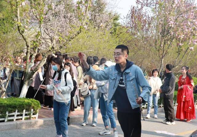 百年如朝，海棠依旧！青大首届花朝节献礼建党百年！