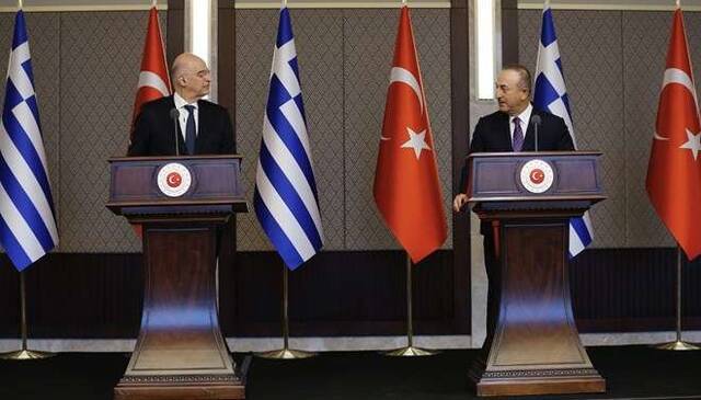 △图片左为希腊外长登迪亚斯，右为土耳其外长恰武什奥卢图片来源：土耳其媒体