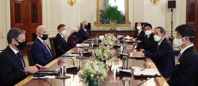 4月16日，美国华盛顿，美国总统拜登与日本首相菅义伟举行首脑会谈。/ICPhoto