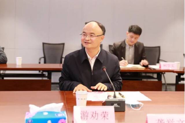 开门整顿进行时——游劝荣院长到省律师协会听取意见建议