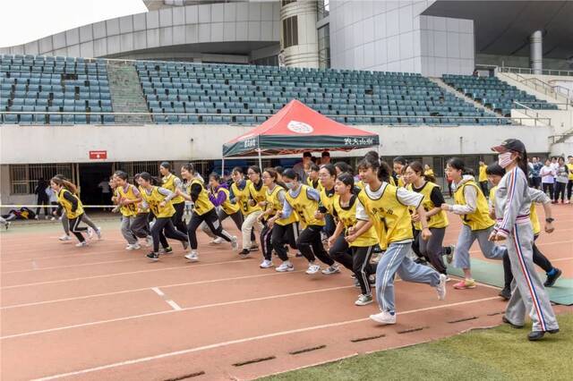 它又双叒叕来了！华师人加油冲！