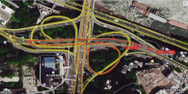 D匝道封闭施工卫星图示，图中红色为绕行线路图：重庆交巡警