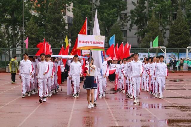 挥洒汗水 彰显风采｜2021春季运动会正式开幕