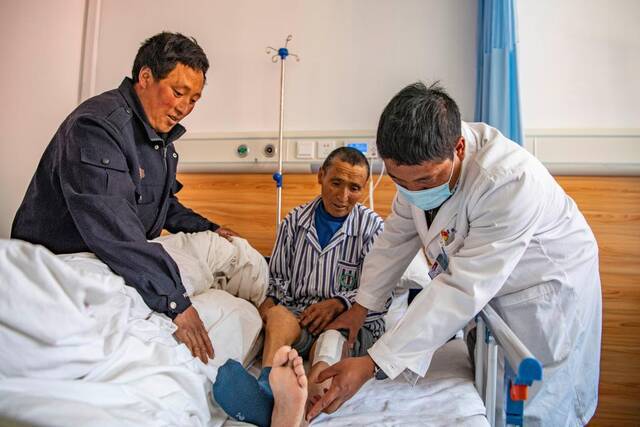 奋力拔“穷根” 西藏昌都在脱贫攻坚中应治尽治大骨节病患者