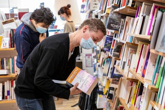 全球连线  经历了“封城”，那些欧洲小书店还好吗？