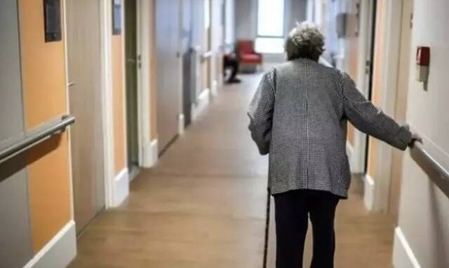 希腊克里特岛一家养老院被指虐待老人 1年内死亡68人