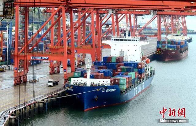 资料图：厦门港海天集装箱码头。中新社记者王东明摄
