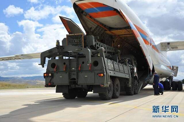 ↑2019年7月，土耳其从俄罗斯购买的S-400防空导弹系统已开始交付图据新华社
