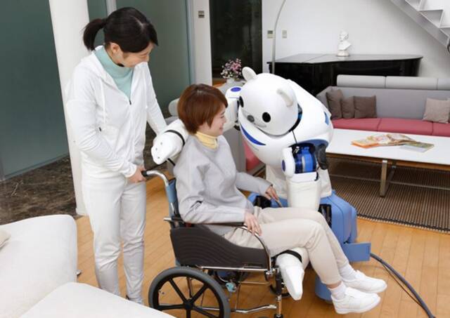 让护理机器人照顾你的父母 愿意吗？