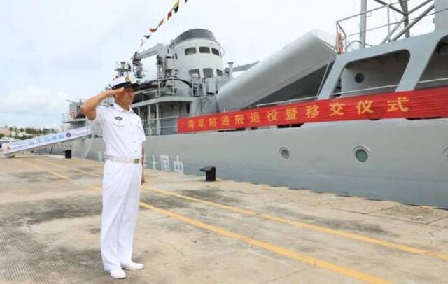 服役34年海军昭通舰退役，系中国自主设计建造的导弹护卫舰
