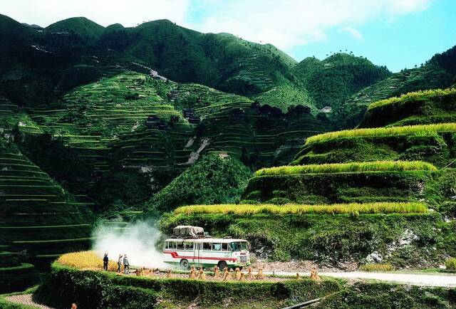 这是阎雷的摄影作品，拍摄的是广西三江侗族自治县乡村一景。受访者供图