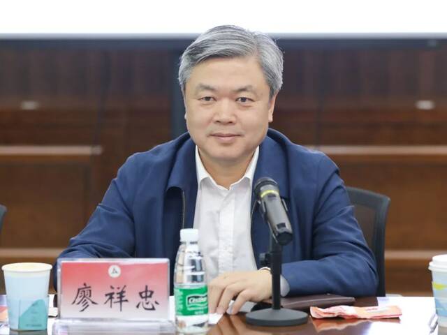 中国美术学院金一斌书记来中传调研交流