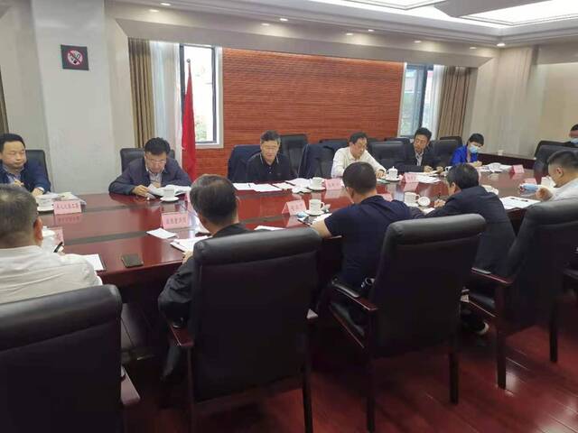 尧斯丹主持召开《四川省农村集体经济组织条例》立法推进工作座谈会