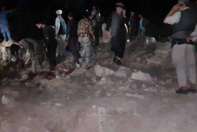 阿富汗卢格尔省一酒店发生爆炸 至少30人死伤