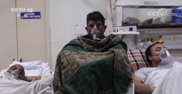 印度新一轮疫情凶猛 遭遇氧气供应危机