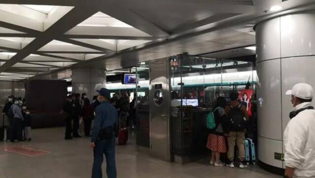 官方提示返程旅客：夜间乘火车抵京尽量选择公共交通出行