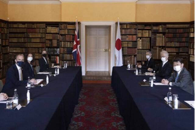 布林肯与日本外相茂木敏充在G7会议期间进行双边会议