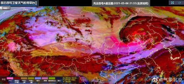 目前北京仍是阵风8级！预计后半夜风力略有减小，沙尘逐渐减弱