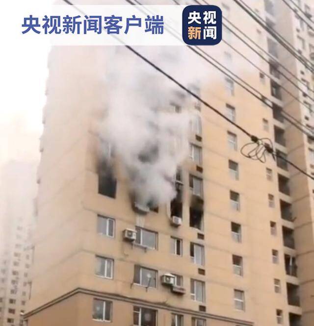 大连一高层住宅楼发生爆炸 造成一人死亡